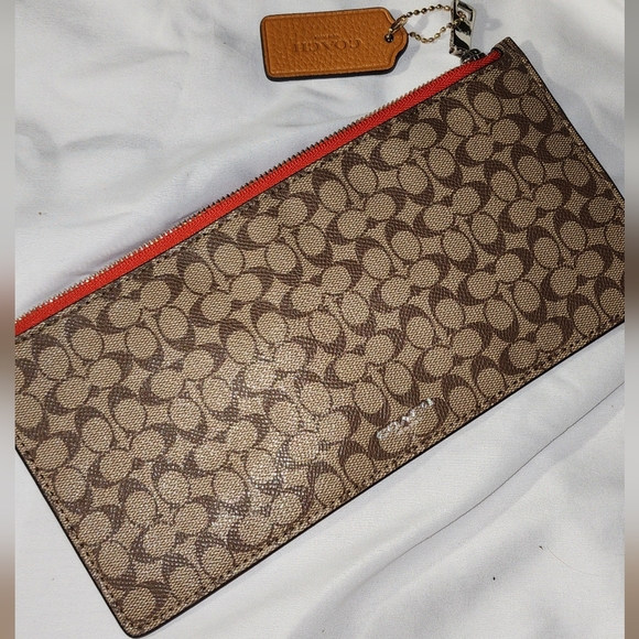 Coach Envelope Clutch Pouch, Wallet Bag w/ Signature Logo - Picture 2 of 9